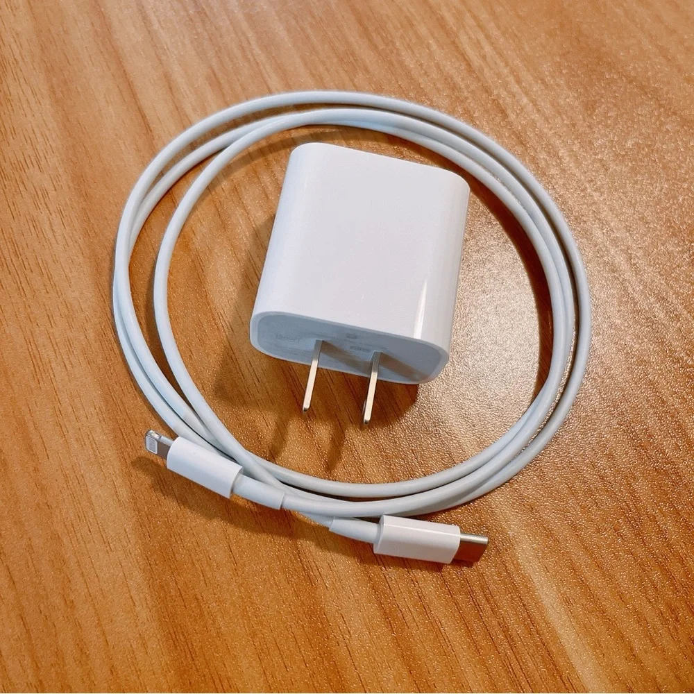 Apple 20W USB-C Power Adapter & Lightning Cable